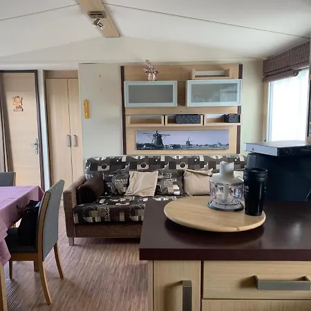 Spacieux et Confortable Camping Car à Middelkerke Appartamento